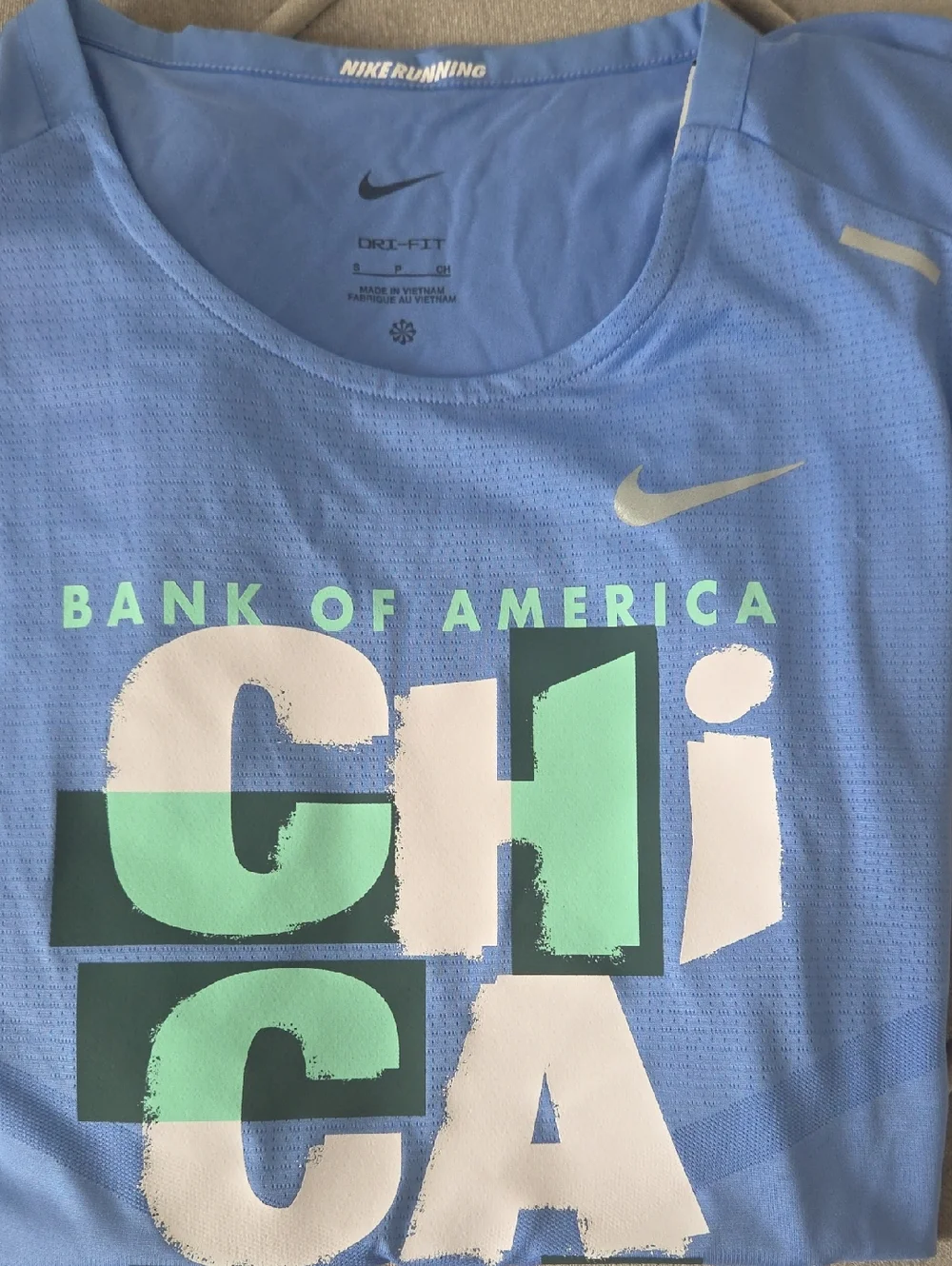 NWT Nike Dri-FIT Rise 365 BOA Chicago Marathon Men’s FD2689 Running Top Small